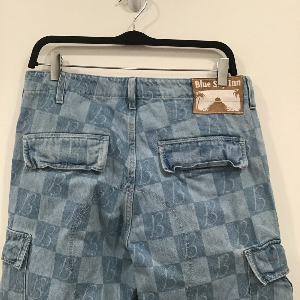 Blue Sky Inn Cargo Jeans Blue Denim Womens Size Small Monogrammed B Light Wash - Picture 8 of 16